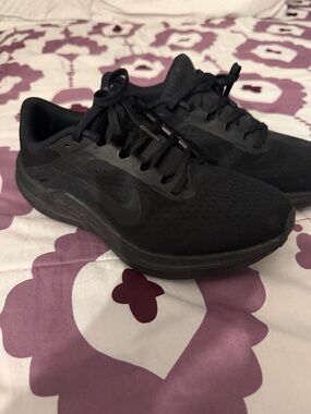 Nike AIR ZOOM WINFLO 10 (8.5)